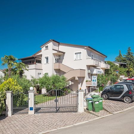 Spadici Luna Poreč Exteriör bild